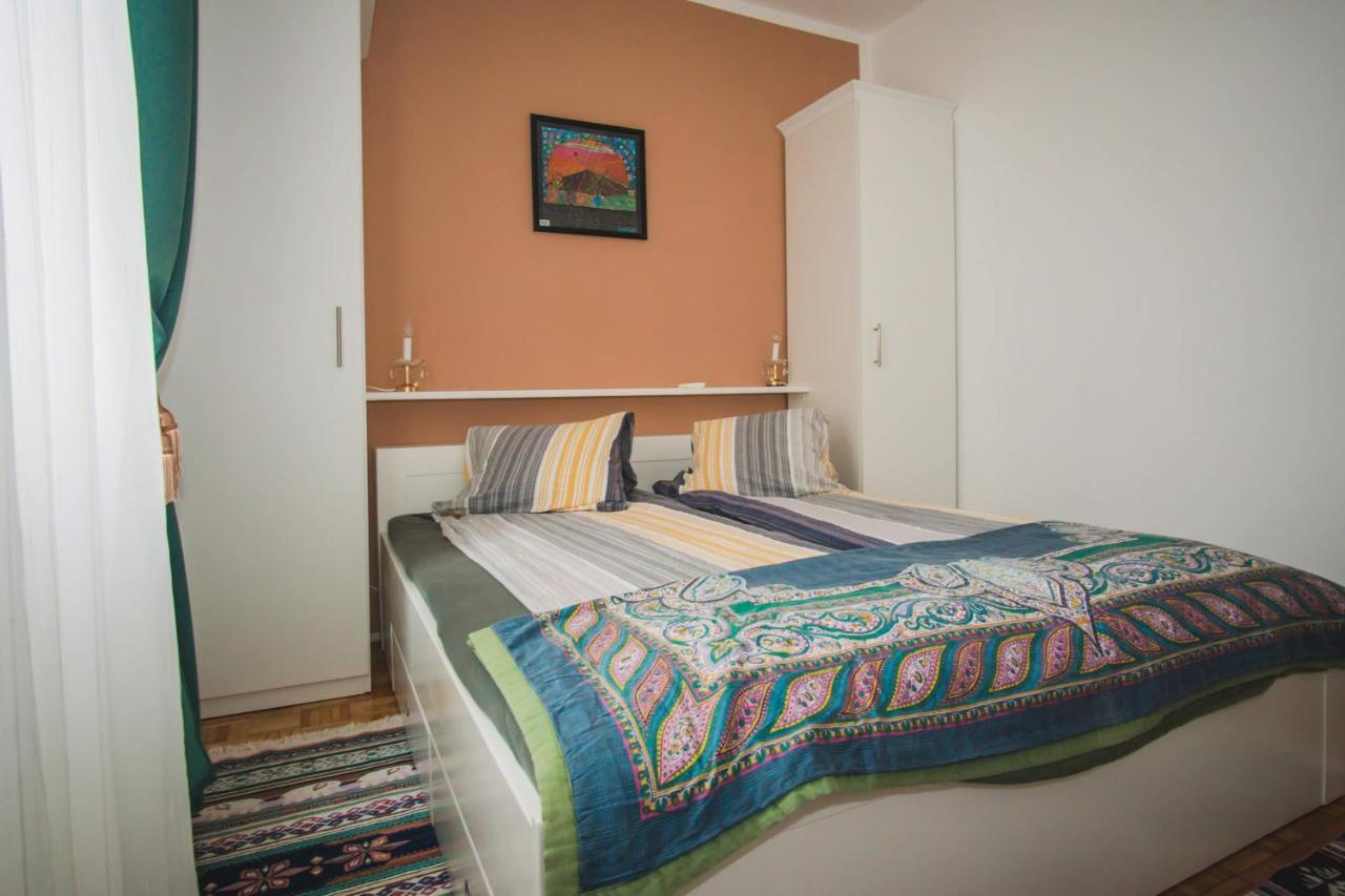 Apartmani Mili Малинска Экстерьер фото