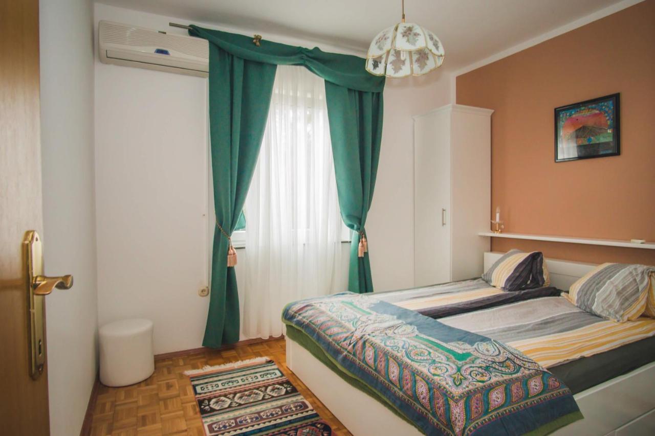 Apartmani Mili Малинска Экстерьер фото
